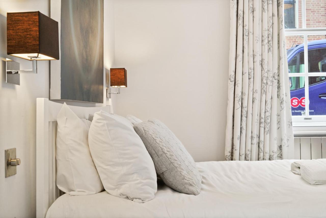 Charming Chelsea Haven By Dena Elite Collection Londres